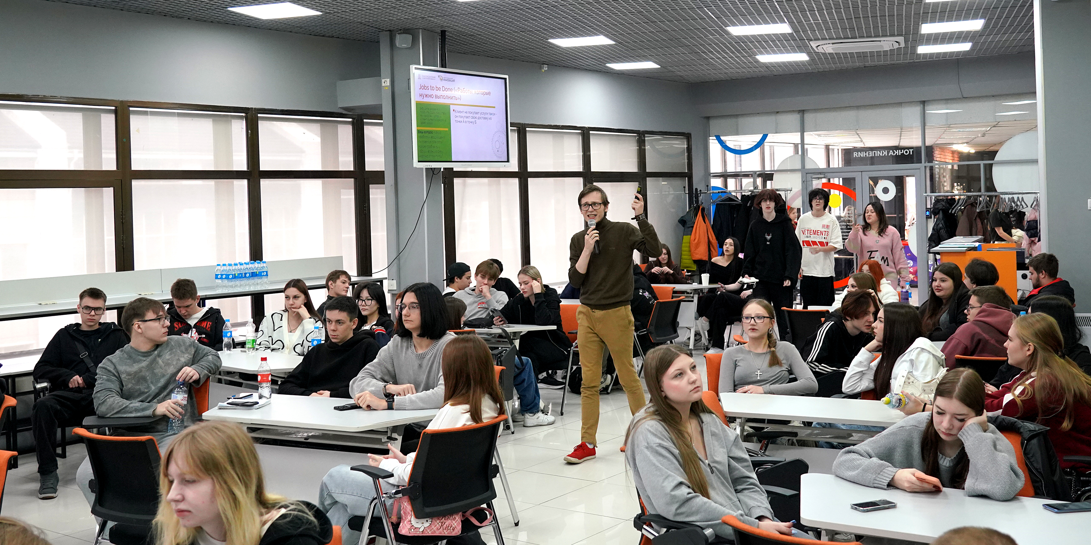 В ВВГУ прошел обучающий интенсив «Бизнес-цех» для будущих предпринимателей