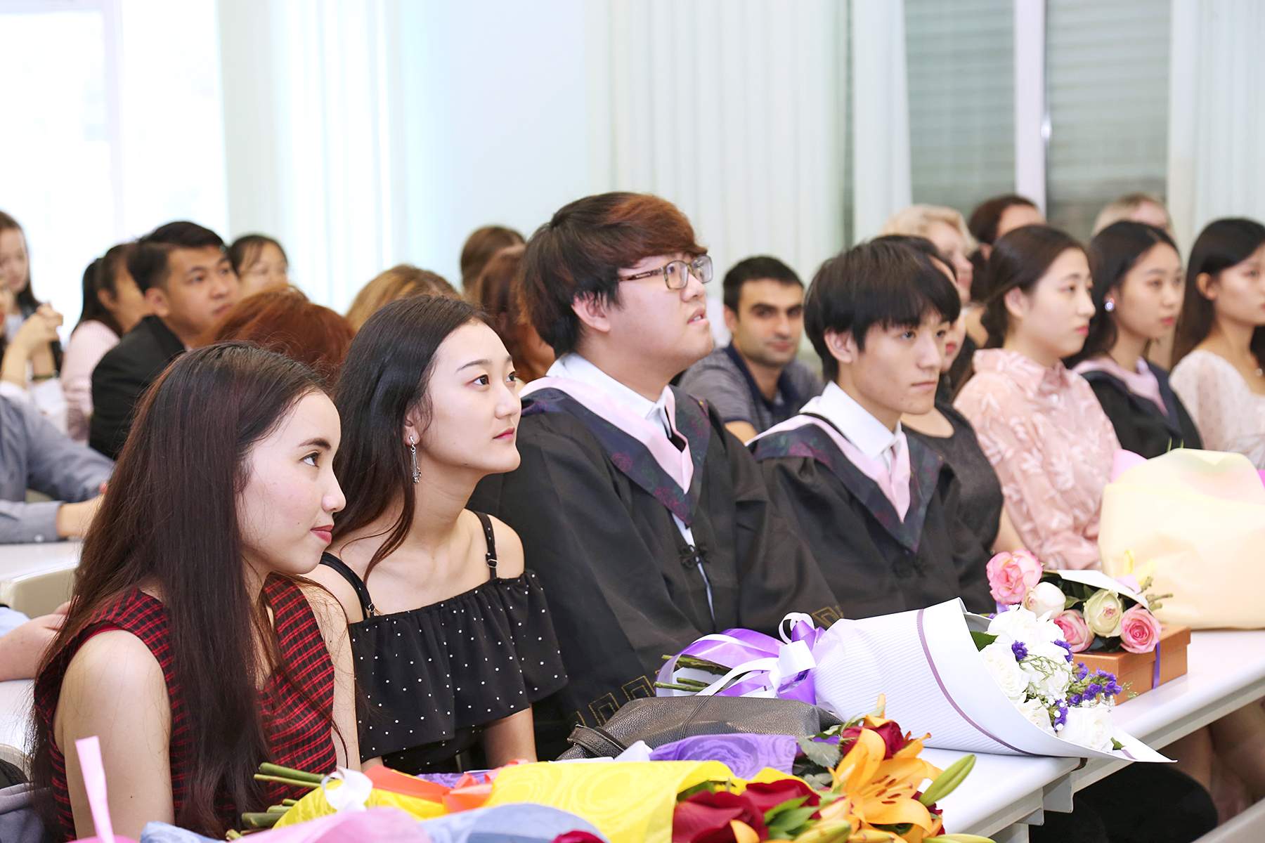 Лингвистическому образованию во ВГУЭС – 10 лет