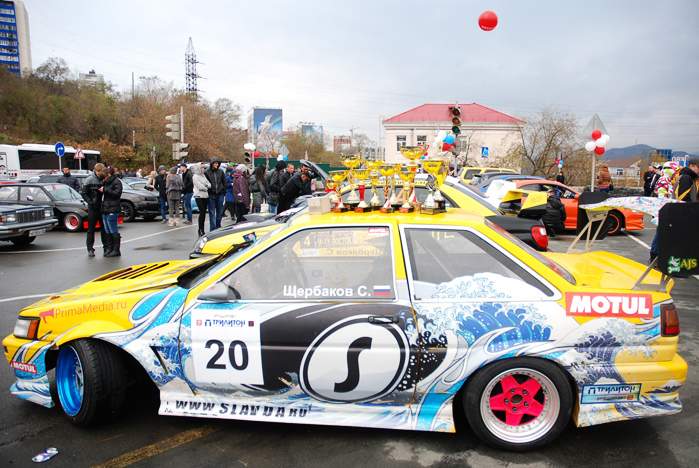 «Автошоу Владивосток 2012» собрало профессионалов и любителей авто и мототехники на автодроме ВГУЭС