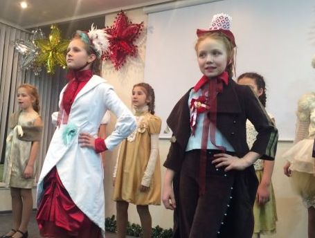 Во ВГУЭС прошел новогодний показ коллекций одежды