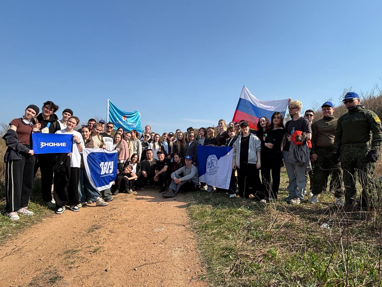 Студенты ВВГУ открывают форты Владивостока с ветераном СВО и путешественником Максимом Харченко