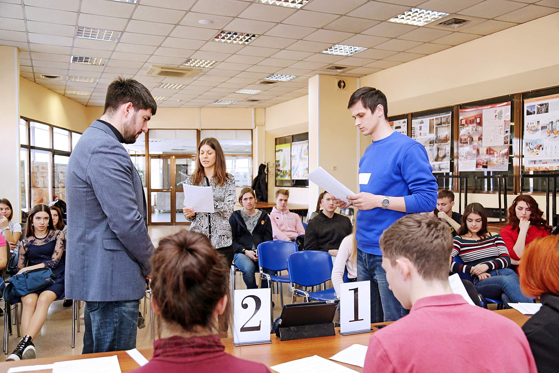 Студенты ВГУЭС практиковались в «жёстких переговорах»