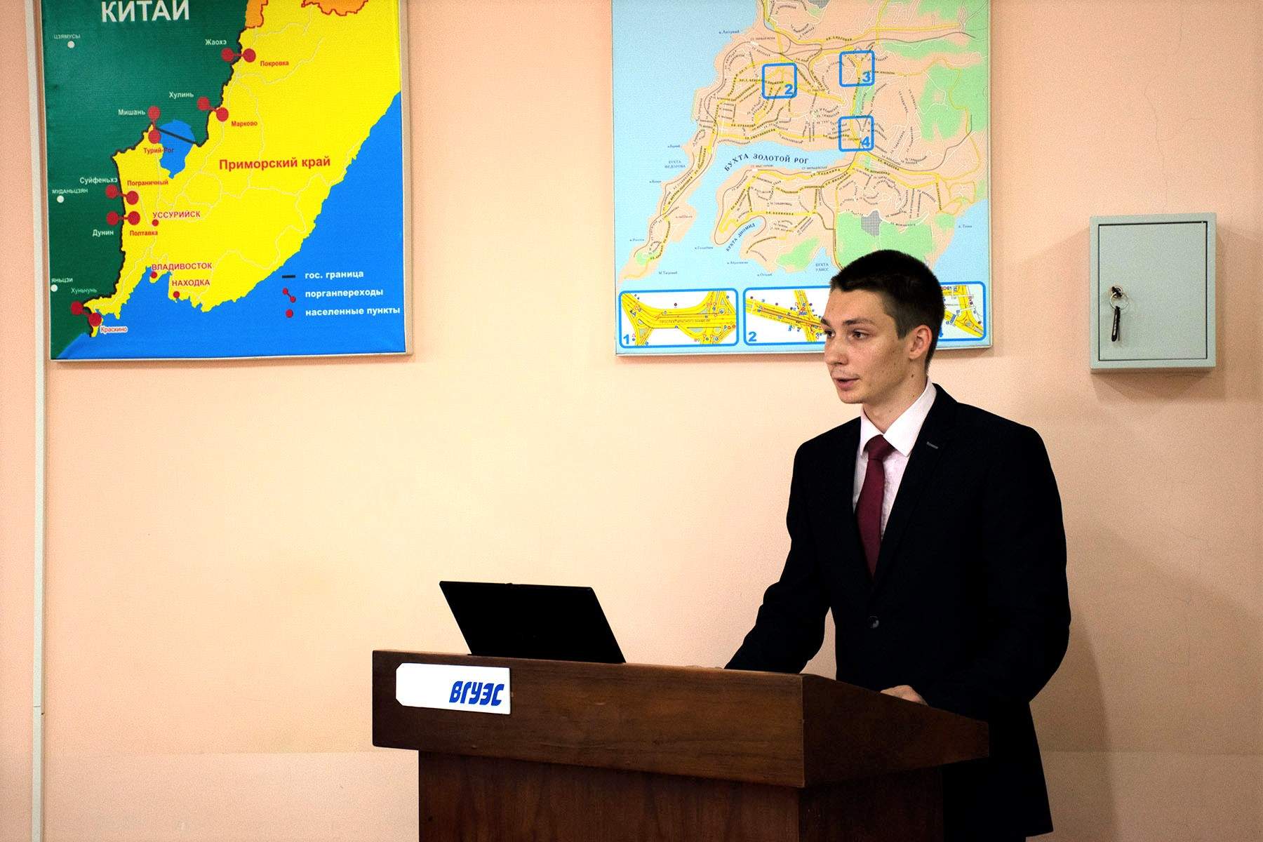 Более 75% выпускников-2021 на данном этапе трудоустроены по специальности: в Институте транспорта и логистики ВГУЭС проходит защита дипломов