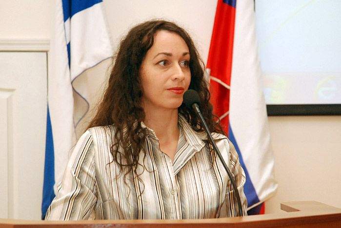 Поздравляем преподавателя ВГУЭС Анастасию Кучеренко с защитой кандидатской диссертации