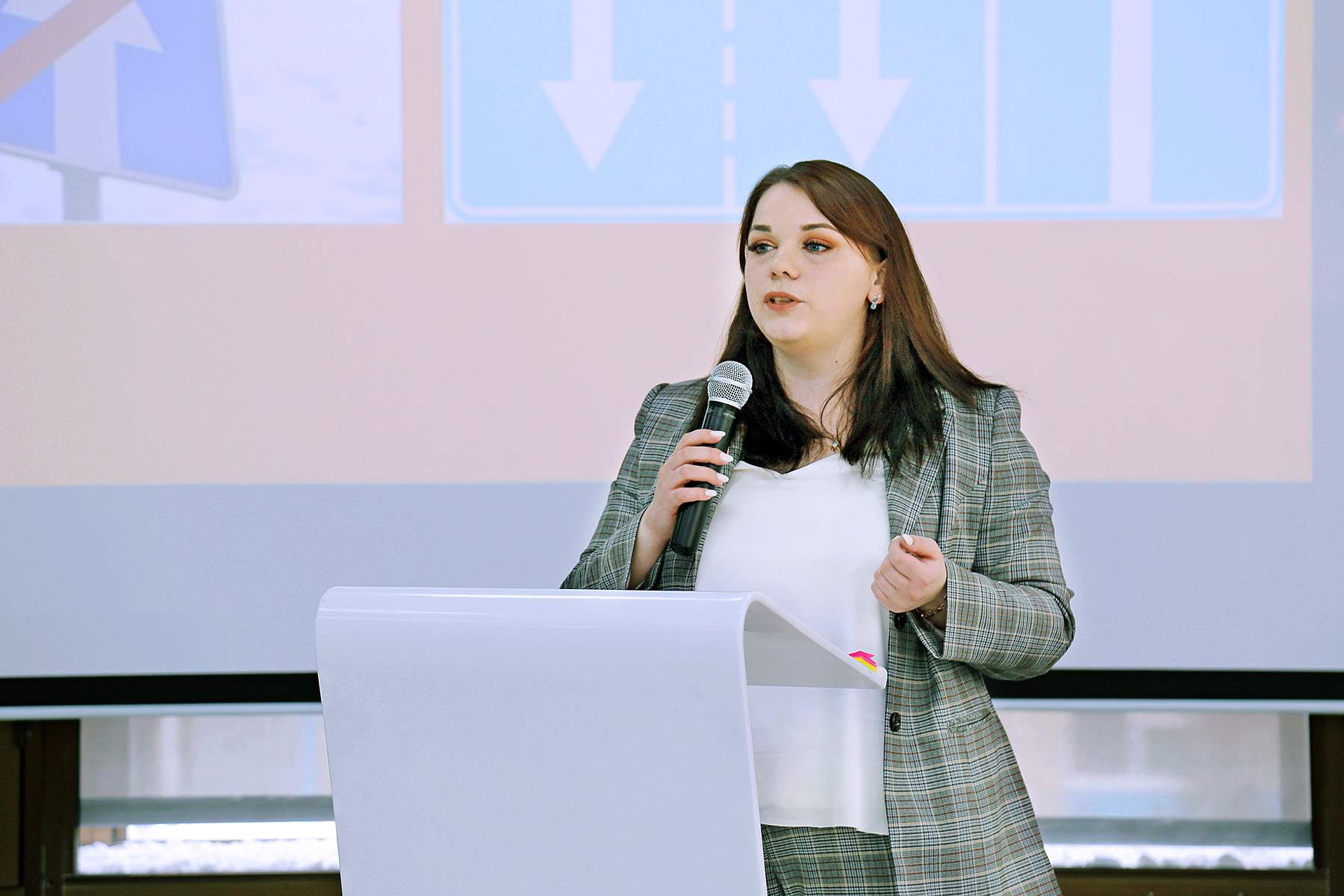 Инклюзивное волонтерство: во ВГУЭС прошел обучающий семинар от «Академии доступной среды»