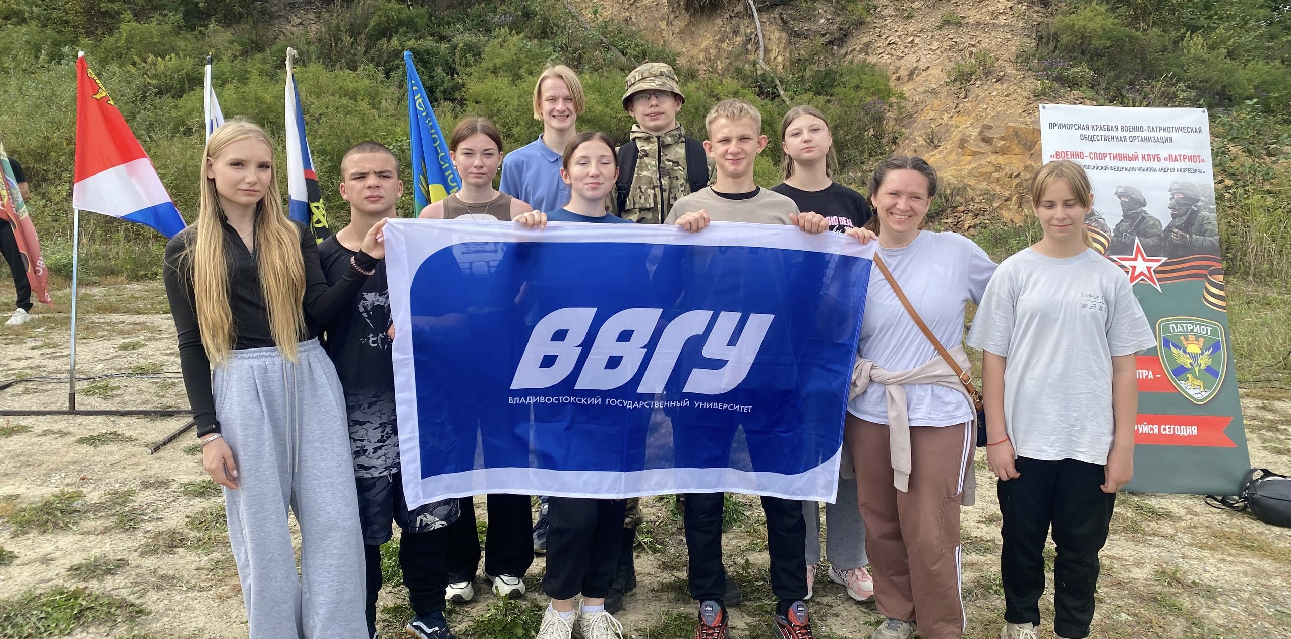 «День на передовой»: студенты ВВГУ провели выходные с бойцами 155-й бригады морской пехоты ТОФ