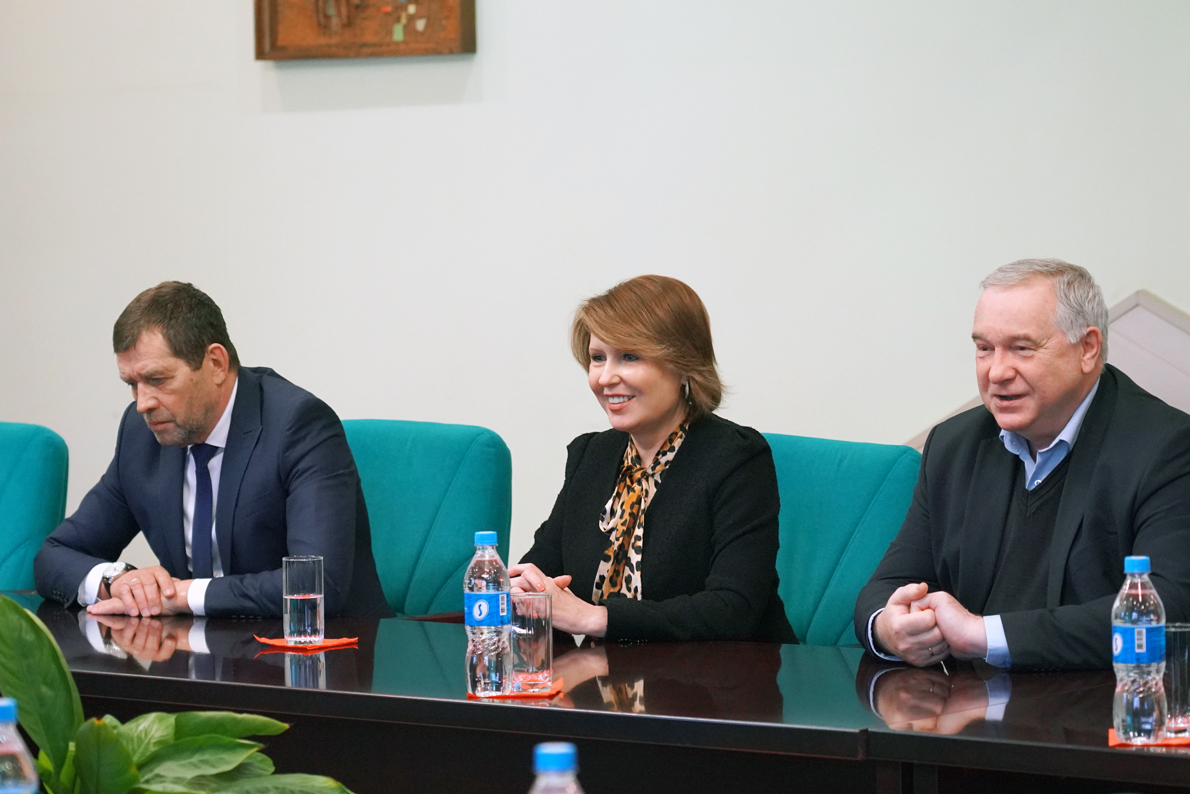 Татьяна Терентьева и Генеральный консул КНР У Дэминь обсудили развитие сотрудничества ВВГУ и китайских вузов