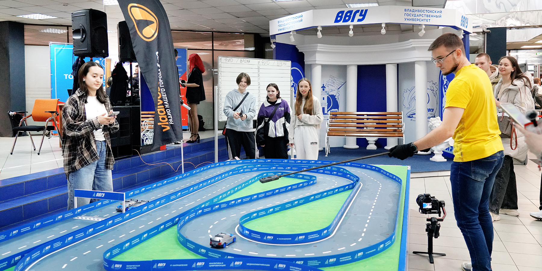 Гонка за будущим: День открытых дверей прошёл в ВВГУ