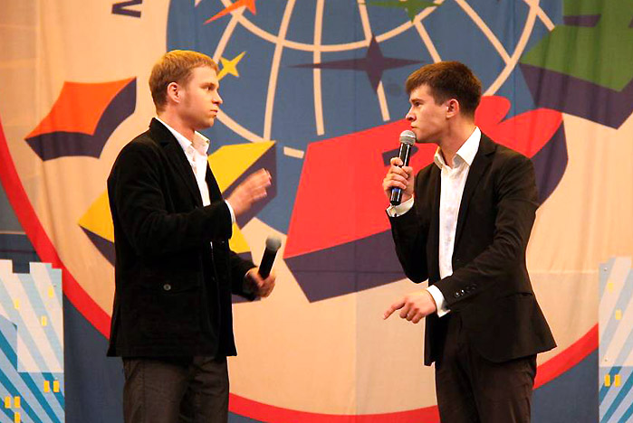 ВГУЭС поддержал развитие школьного КВН в Приморье