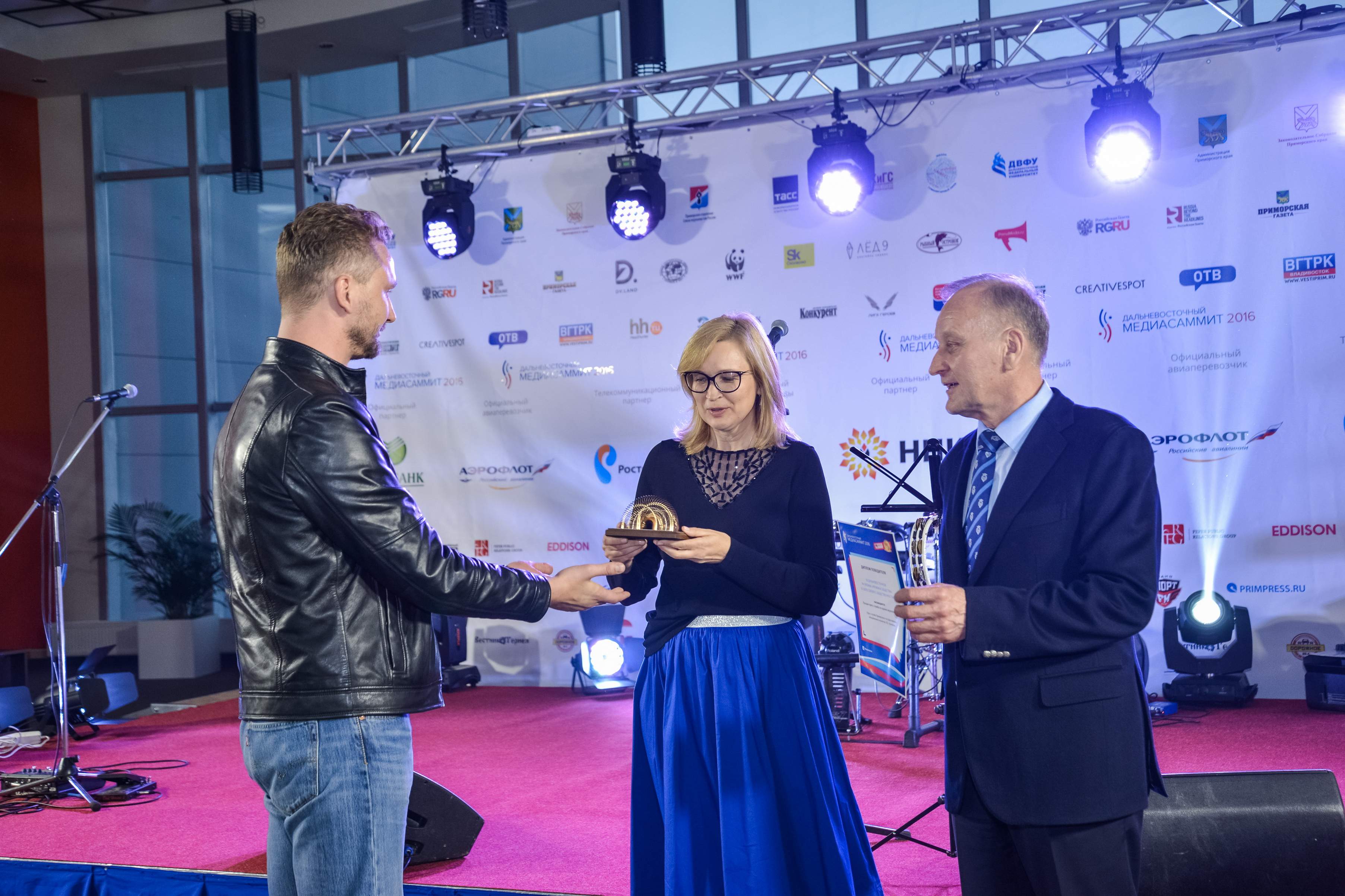 Президент ВГУЭС вручил призы победителям профессионального конкурса пресс-служб «PRужина общества»