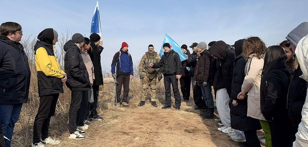 Военно-патриотический марш объединил студентов ВВГУ и ТГМУ в преддверии Дня воссоединения Крыма с Россией