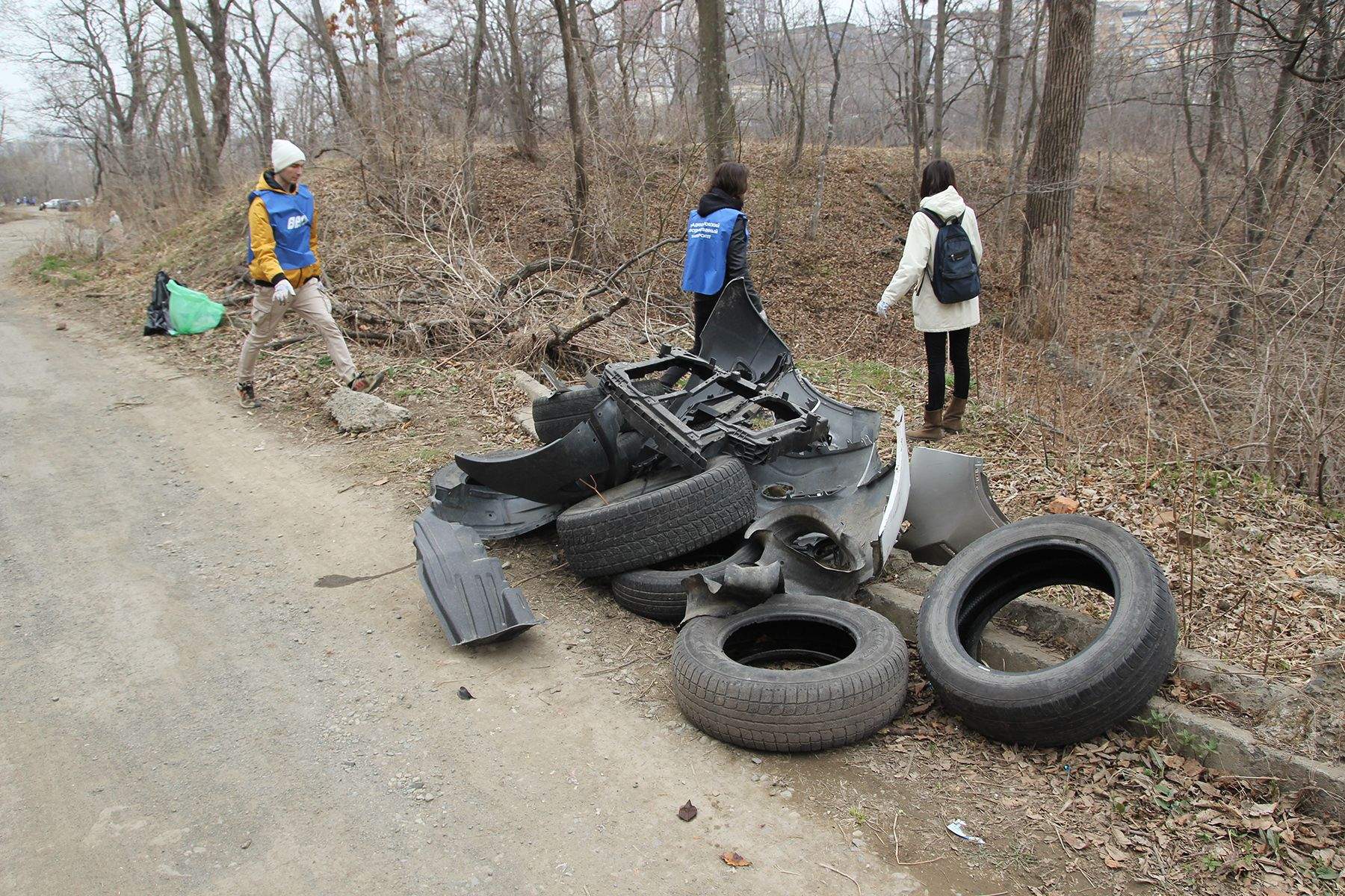 Колледж Индустрии Моды и Красоты ВВГУ принял участие в масштабном субботнике во Владивостоке