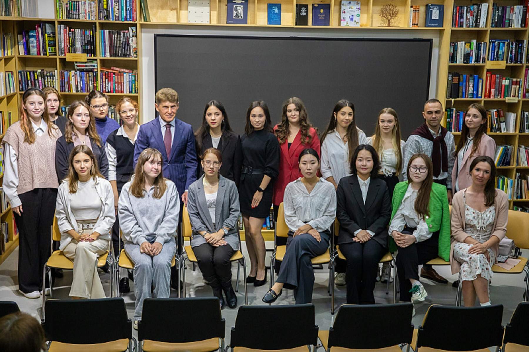 Более 300 будущих учителей стали первокурсниками ВВГУ