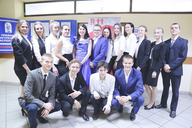 Лучших участников демоэкзамена во ВГУЭС наградили паспортами компетенций