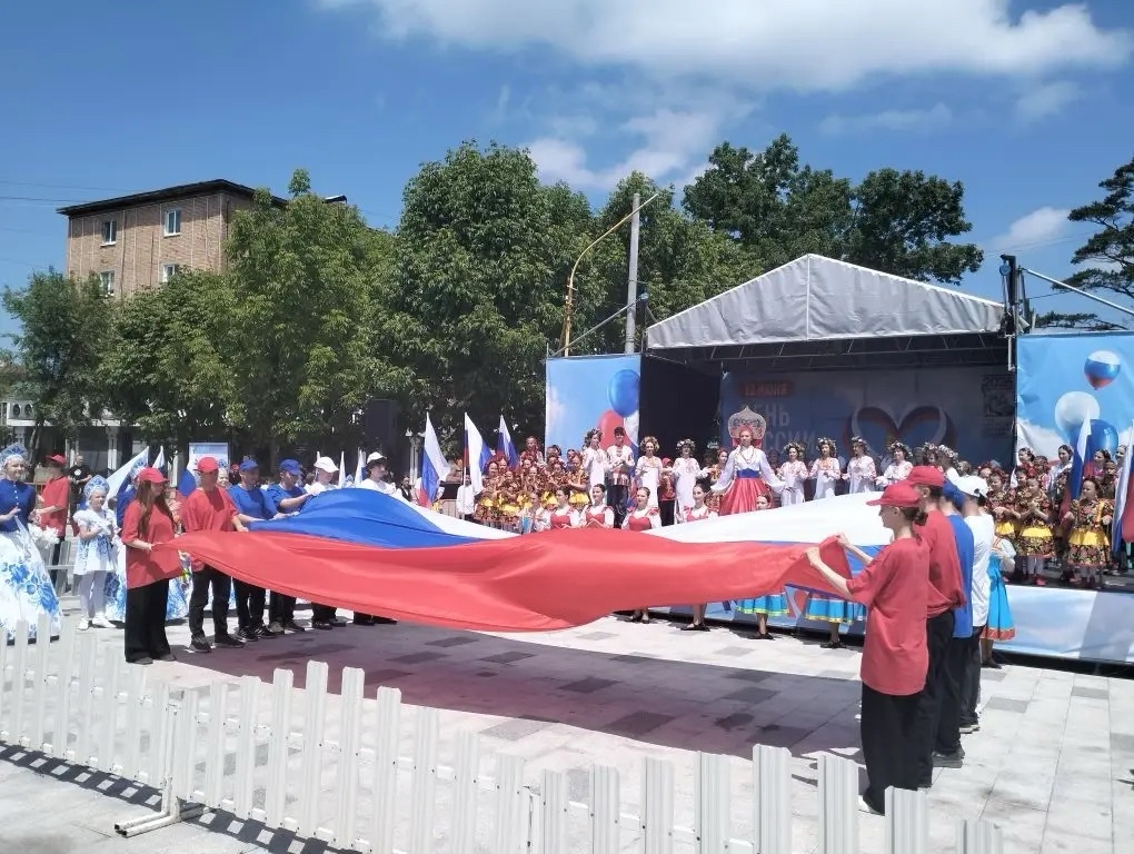12 июня - День России
