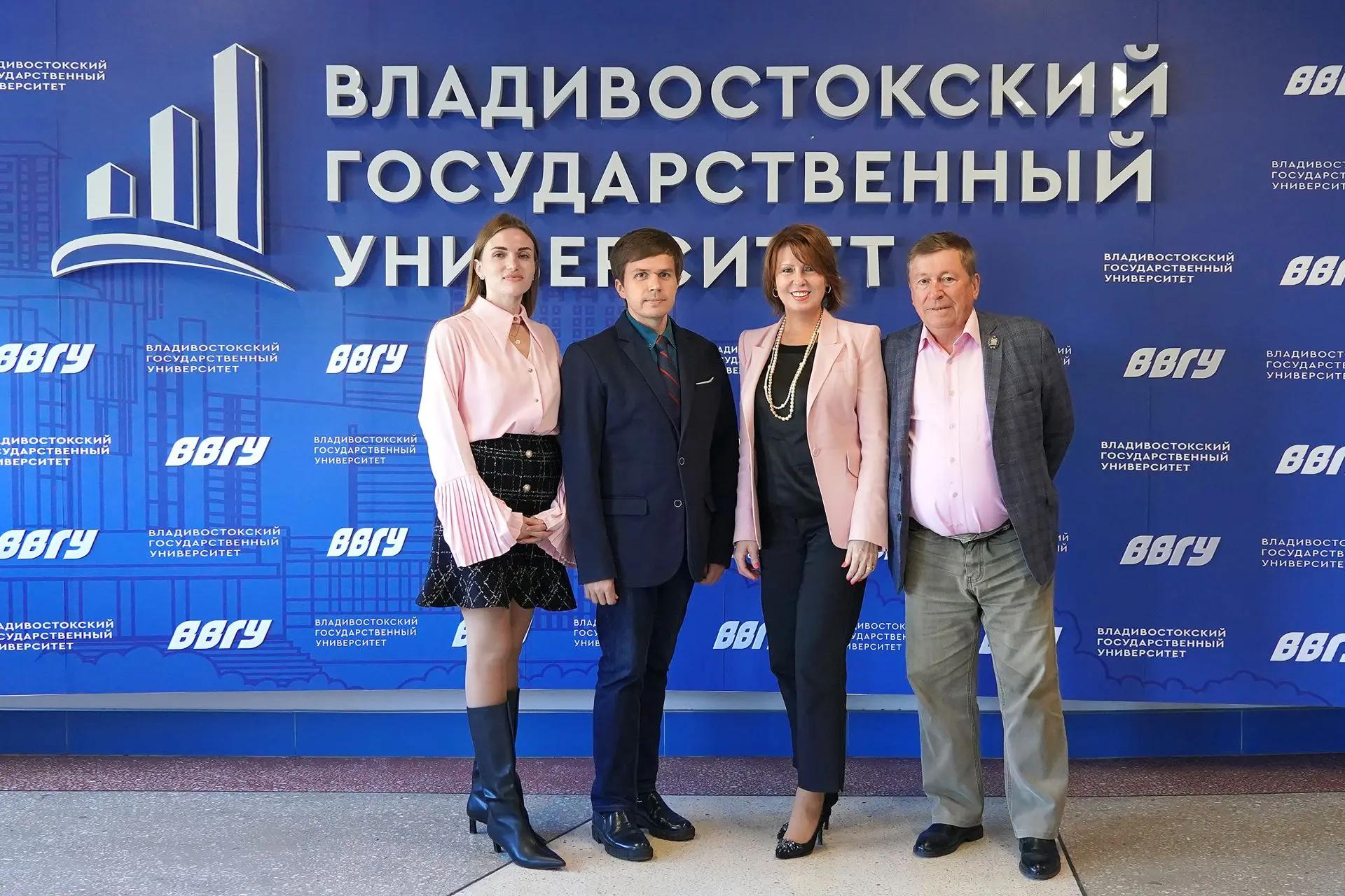 Поздравляем Макиевскую Юлию с успешной защитой диссертации на соискание ученой степени кандидата экономических наук