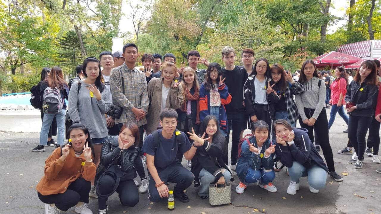 Нас познакомил ВГУЭС