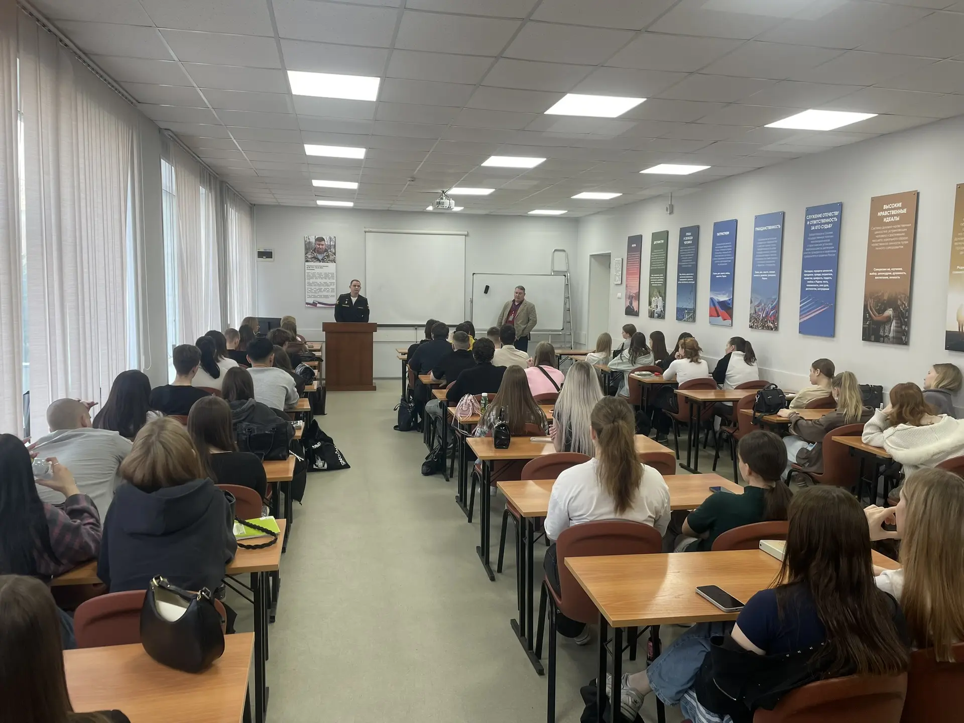 В Академическом колледже рассказали о службе в элитных подразделениях БПЛА