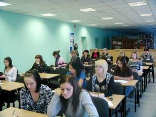 Студенты Колледжа сервиса и дизайна ВГУЭС постигают учение Спинозы