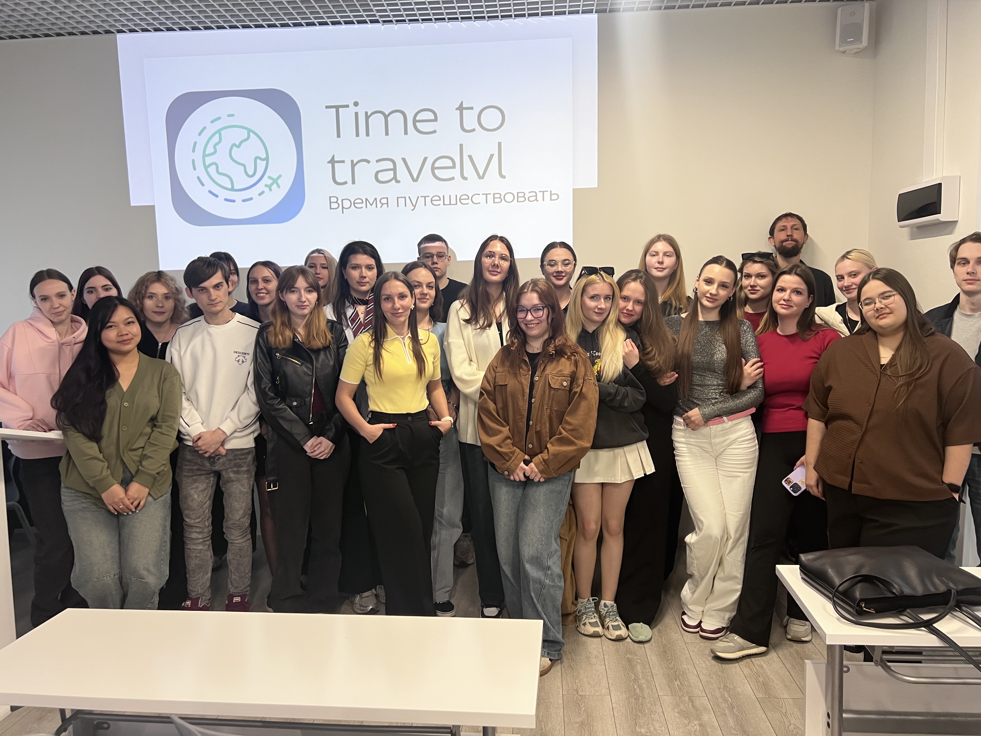 Студенты ВВГУ узнали о тонкостях турагенстского бизнеса от представителя индустрии