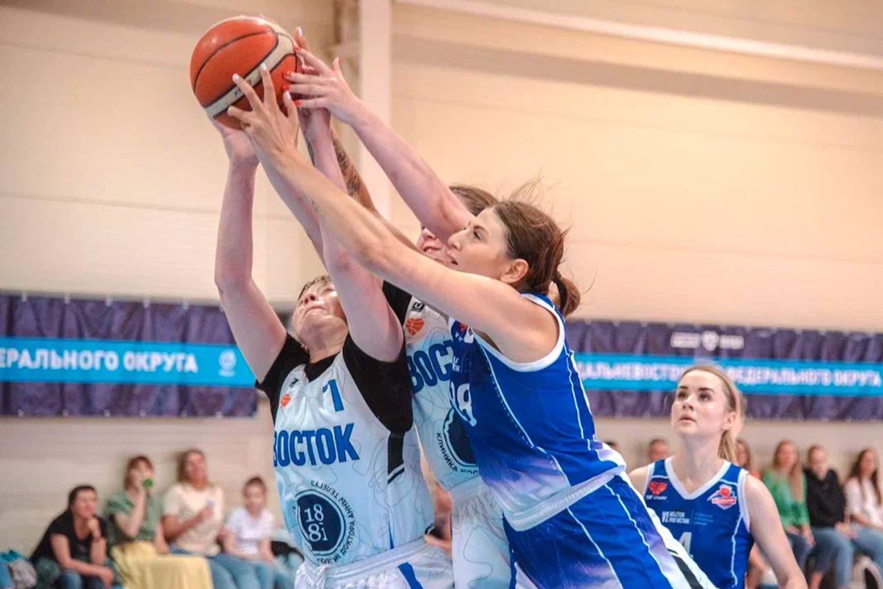 Баскетбольная команда «ВВГУ - Созвездие» завоевала титул чемпиона Дальнего Востока