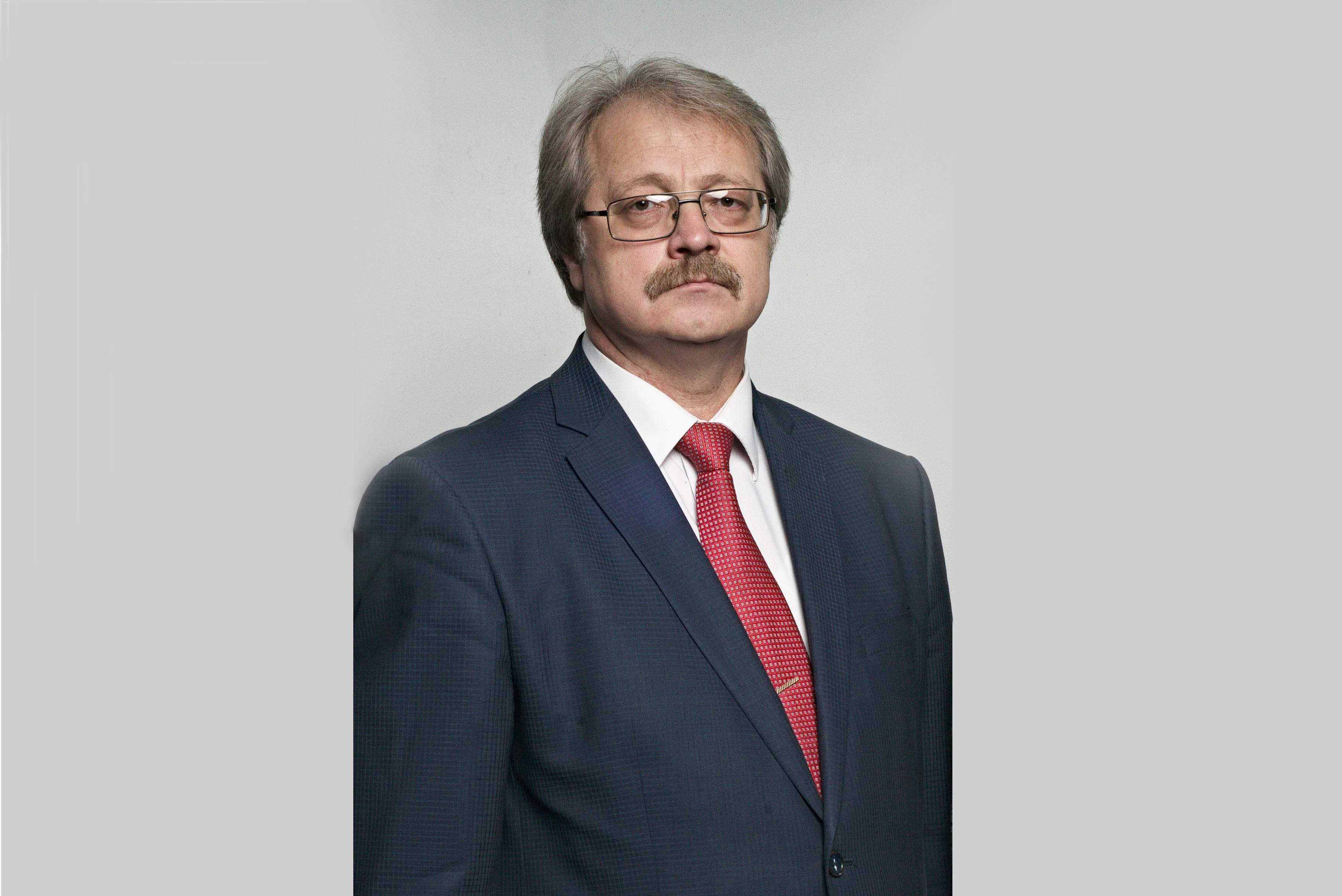 Владивосток поздравляет ВГУЭС с юбилеем