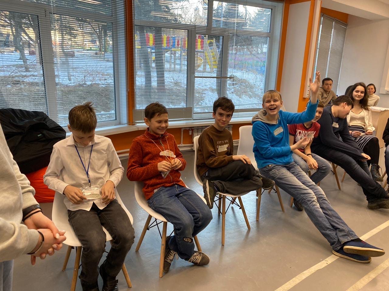 Активисты Центра волонтеров ВГУЭС провели серию командообразовательных тренингов для учащихся детского технопарка.