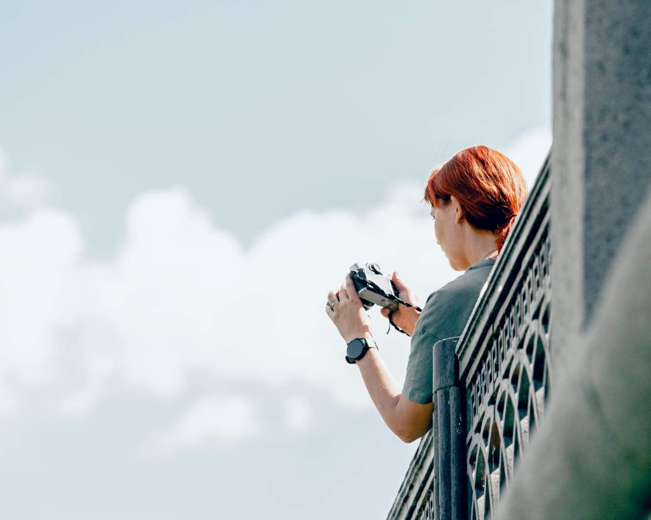 «Ты «висишь» в соседнем зале с Малевичем и Кандинским»: работы преподавателя ВГУЭС покорили Новую Третьяковку