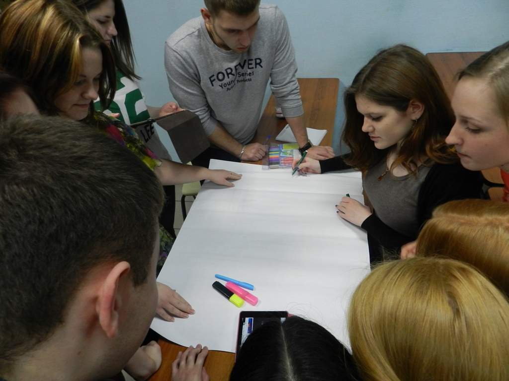 Центр волонтеров ВГУЭС запускает новые волонтерские уроки «Расскажите мне о войне...»