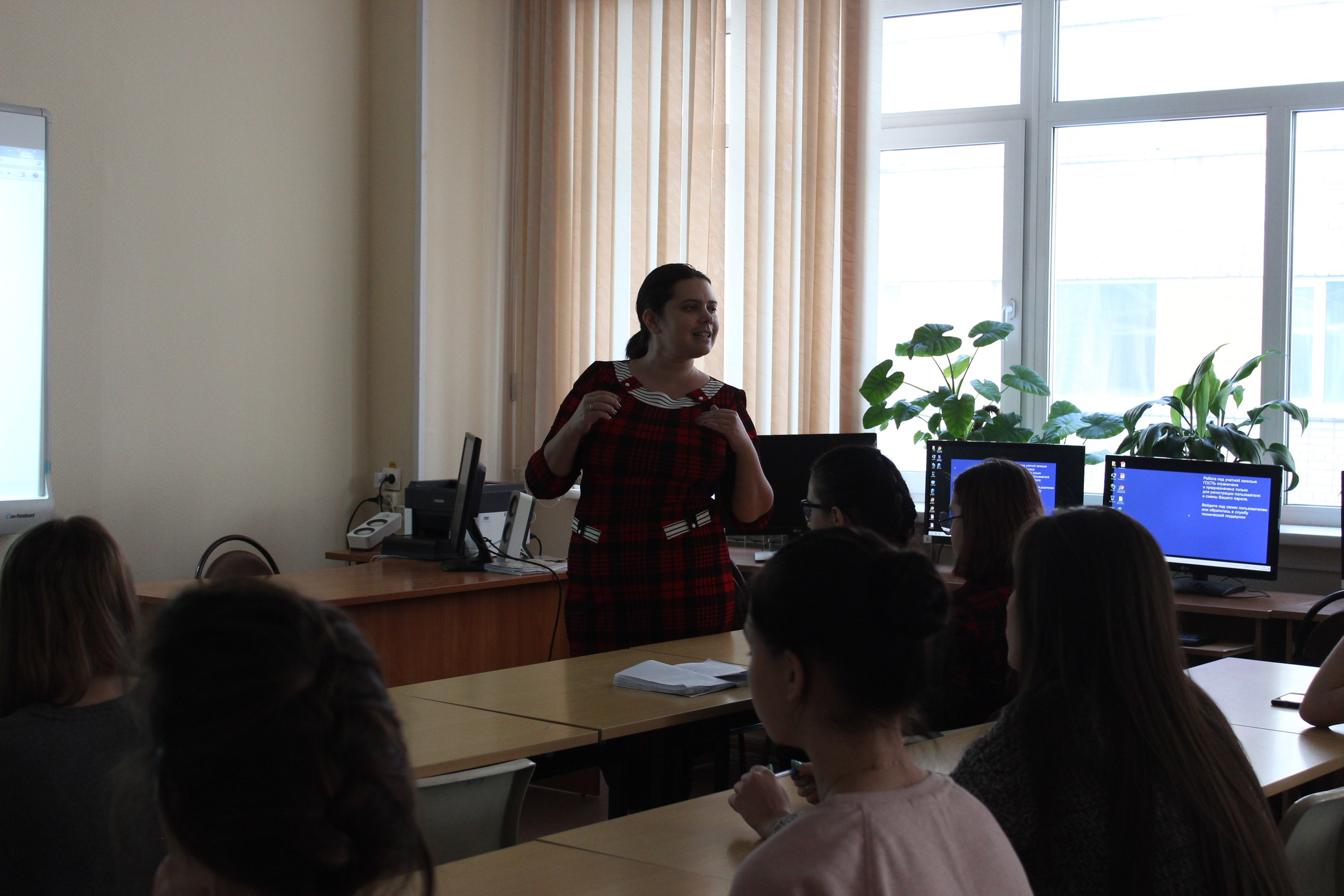 Открытые уроки в Профессиональной школе индустрии моды и красоты