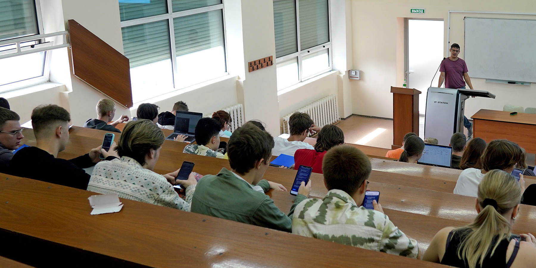 От идеи к результату: студентов ВВГУ знакомят с миром научных журналов