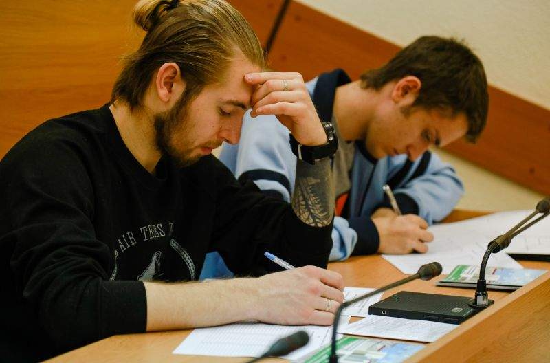 Дополнительные баллы и бонусы получат победители краевой олимпиады по английскому языку