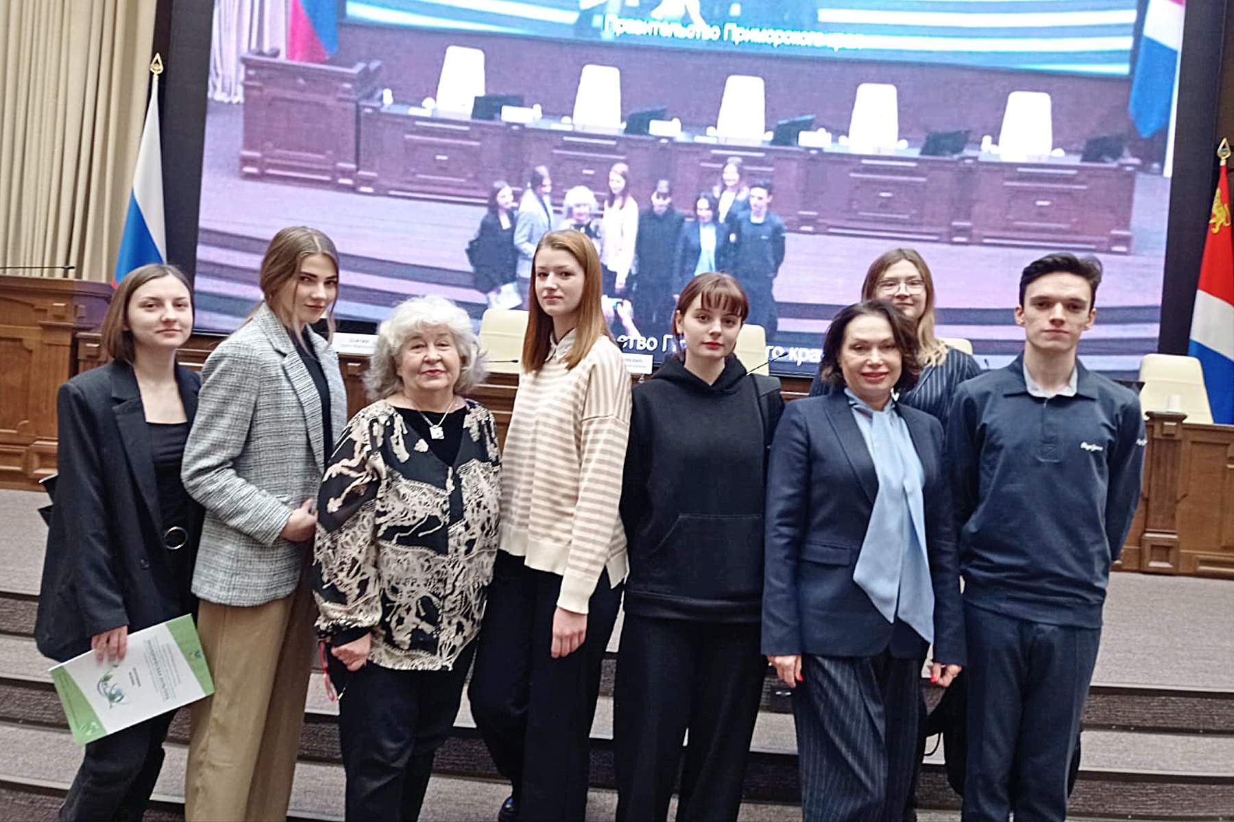 Преподаватели ВВГУ выступили экспертами Второго Приморского экологического форума