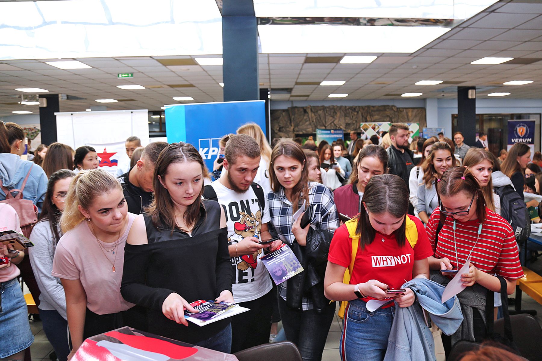 58 компаний-партнеров ВГУЭС предложили места прохождения практики студентам на осенней ярмарке