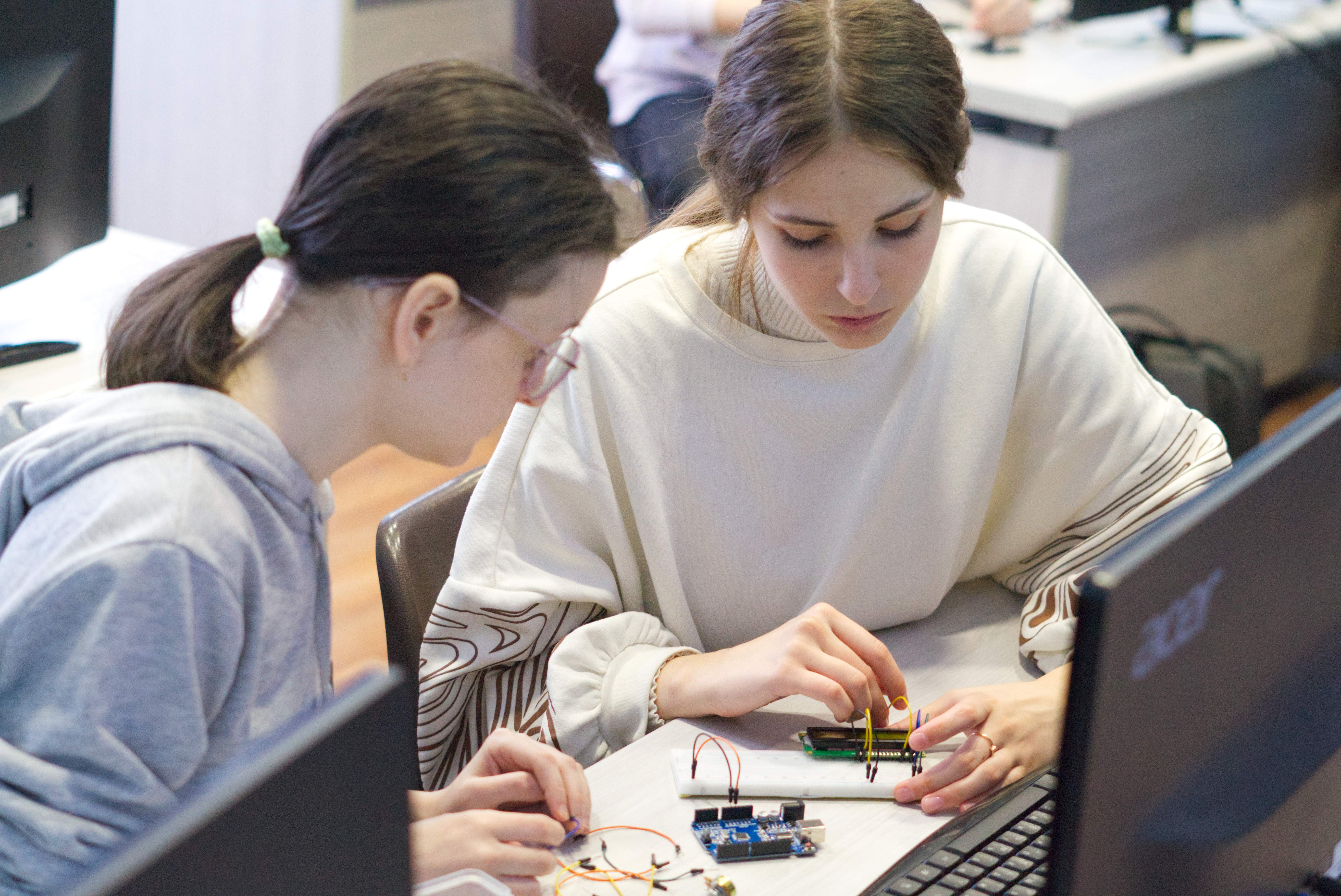 55 бюджетных мест предлагает IT-институт ВВГУ будущим инженерам связи