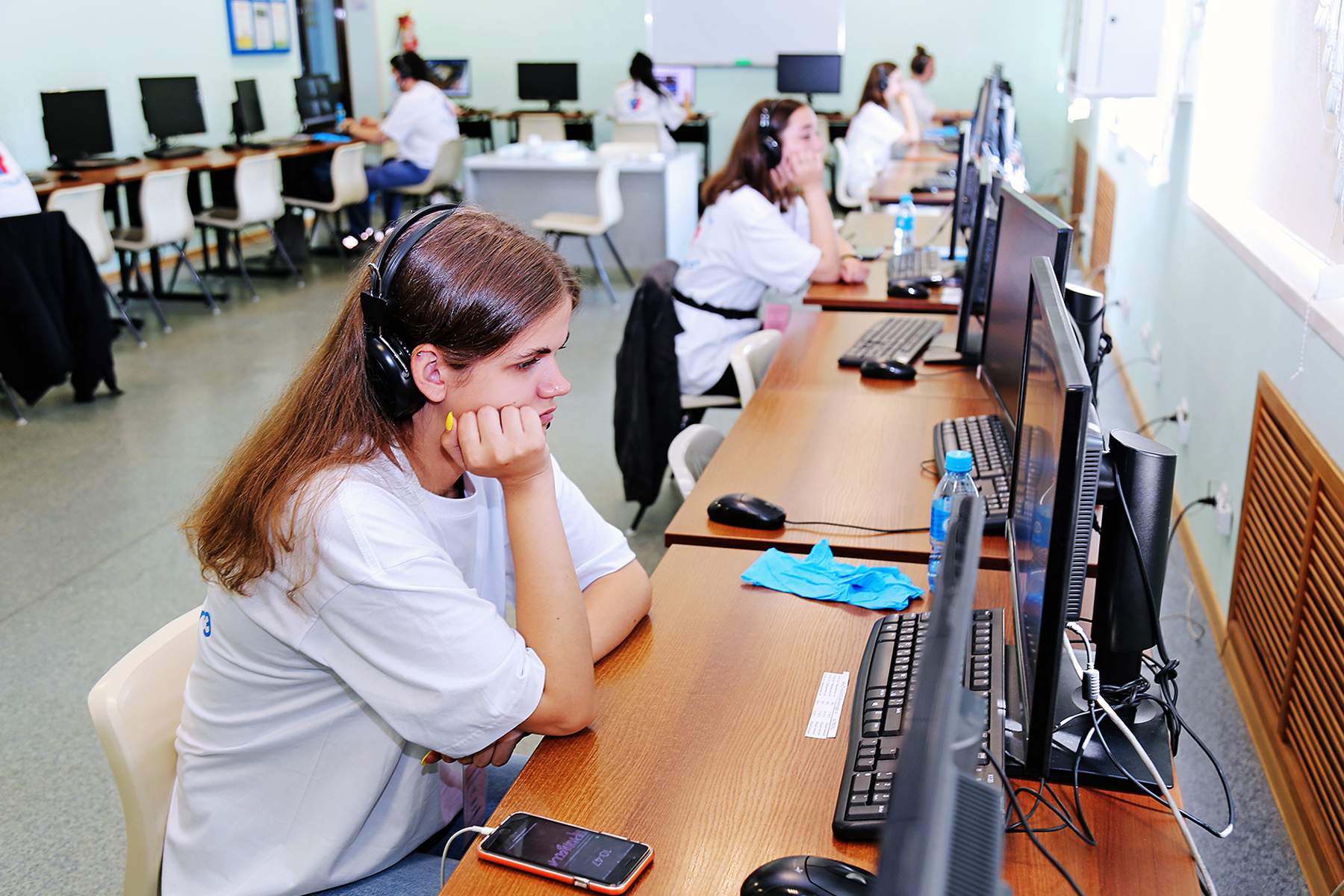 ВГУЭС за честный ЕГЭ: 150 студентов университета наблюдают за проведением Единого государственного экзамена