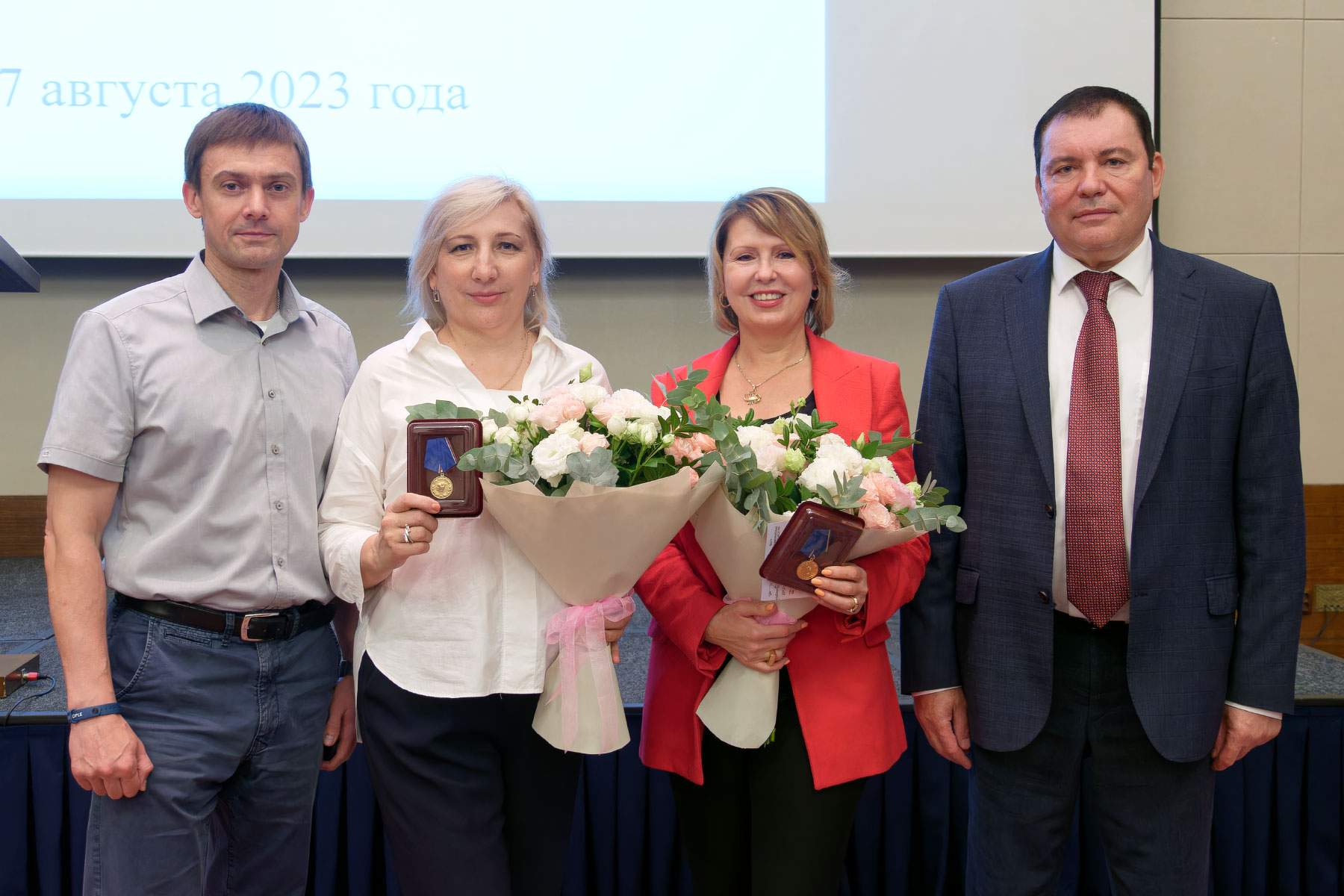 Ректор ВВГУ Татьяна Терентьева награждена медалью Торгово-промышленной палаты России «За отличие в развитии предпринимательства»