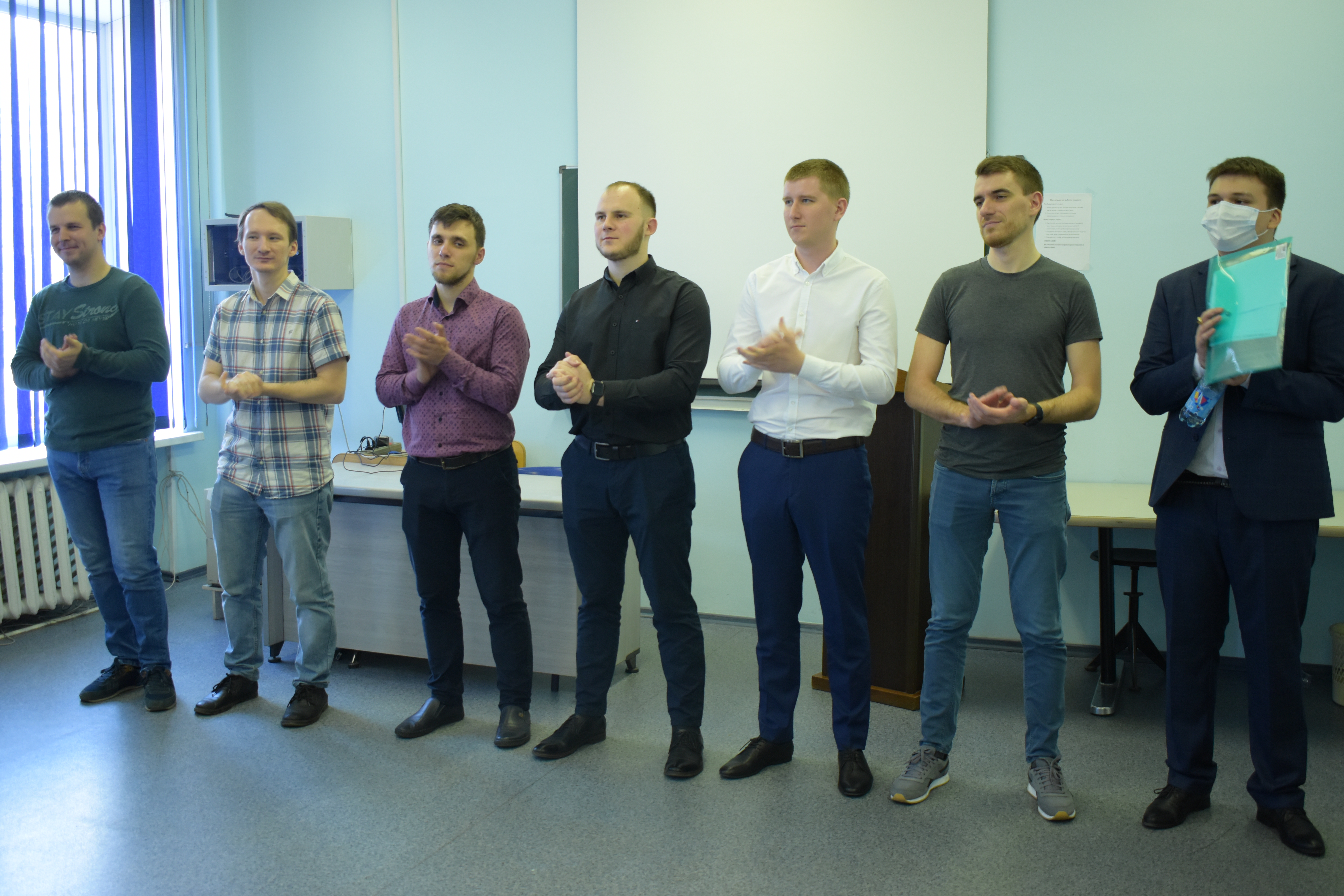 Поздравляем с получением дипломов студентов-заочников кафедры ИТС!