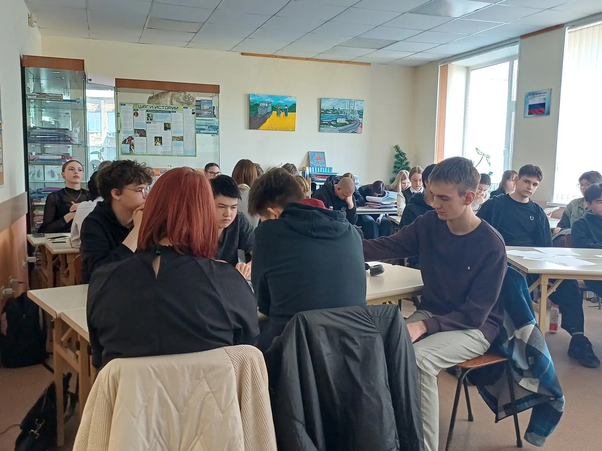 Студенты первых курсов стали участниками квеста «Единство народов России в годы Великой Отечественной войны»