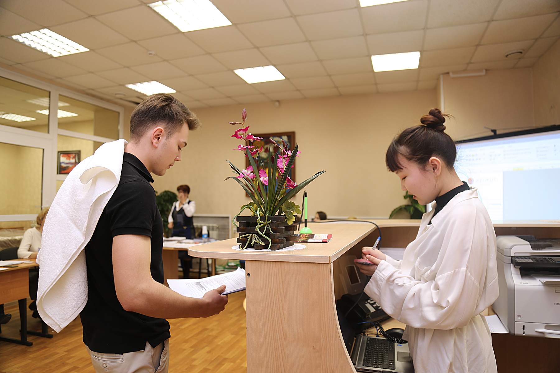 Во ВГУЭС проходит демоэкзамен по компетенции «Администрирование отеля»