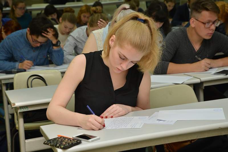 Творческие люди выбирают творческие специальности –  интервью с директором Высшей школы телевидения ВГУЭС Сергеем Булахом