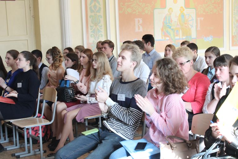 Помогаем молодежи прийти в науку