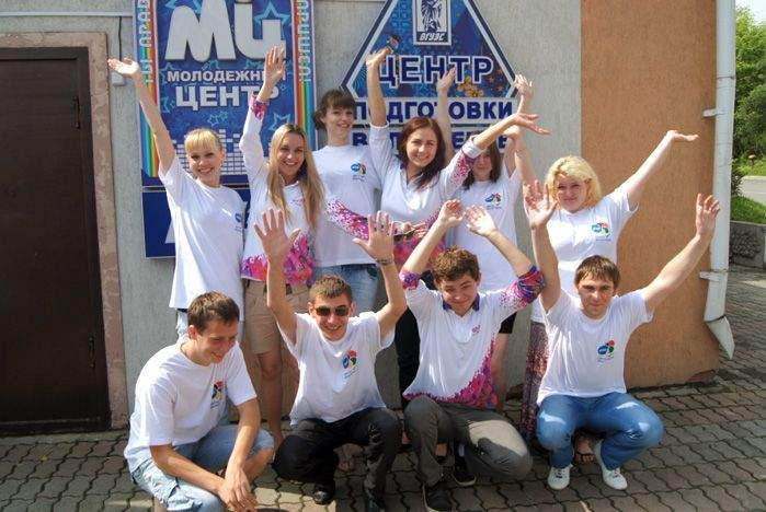 Волонтер ВГУЭС Юрий Папаха вылетел сегодня на Паралимпийские игры в Лондон