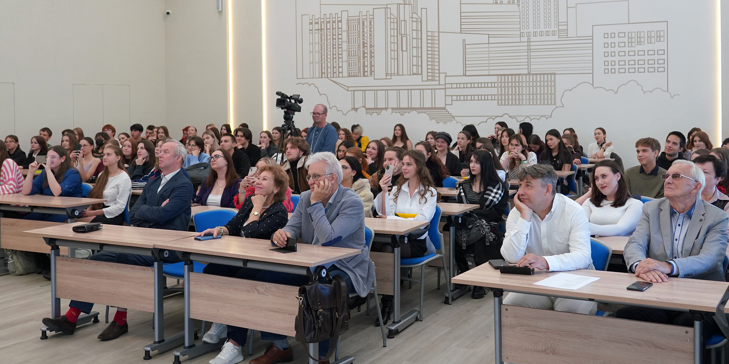 В ВВГУ прошло посвящение в студенты Высшей школы кино и телевидения