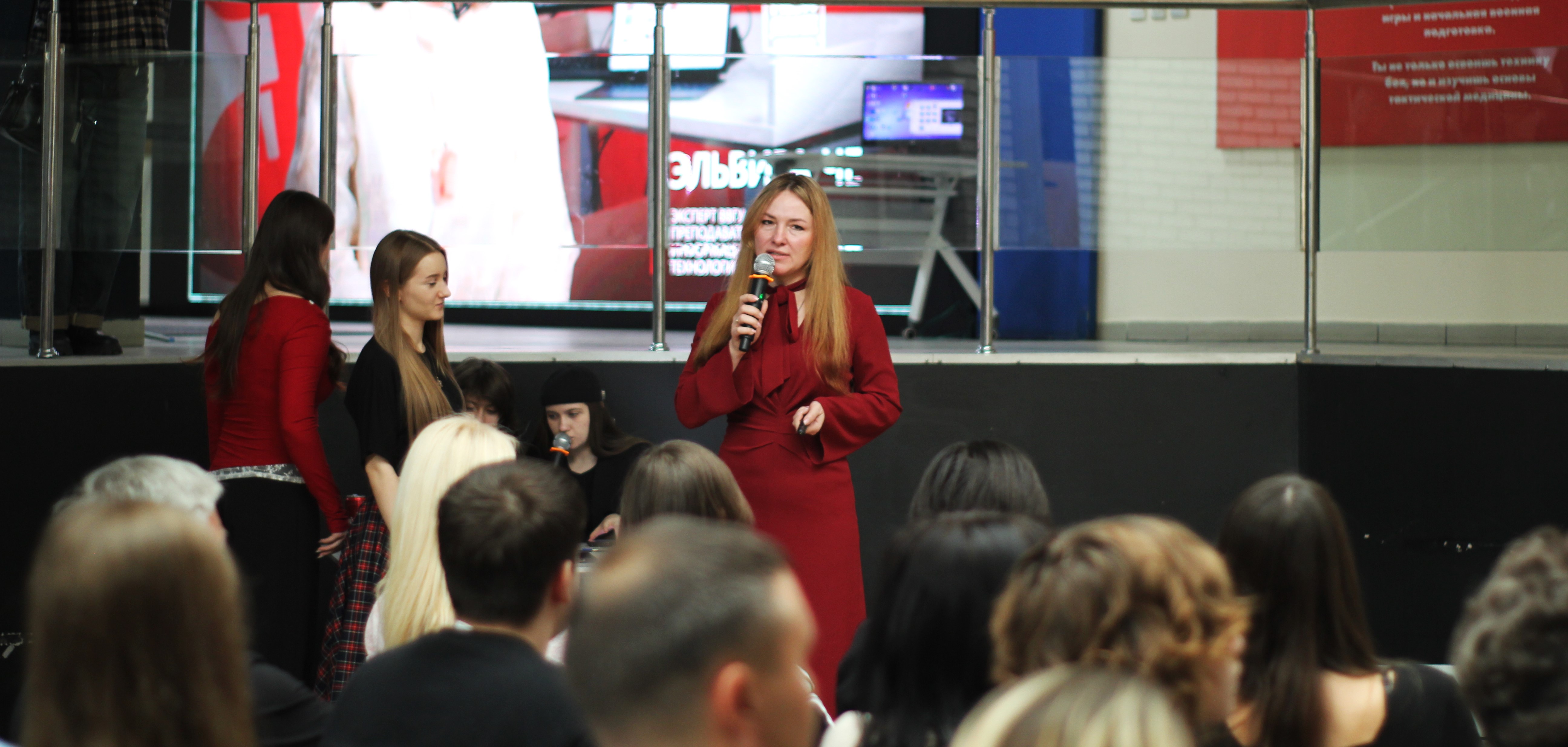 Школьники Приморья знакомятся с колледжем информационных и креативных технологий ВВГУ