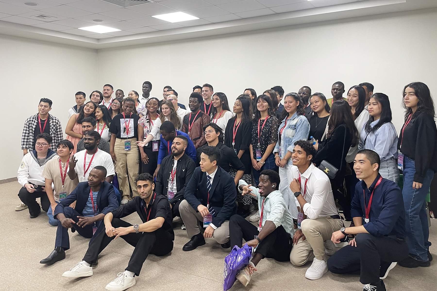 Иностранные студенты ВВГУ приняли участие в обсуждении лучших практик социокультурной адаптации