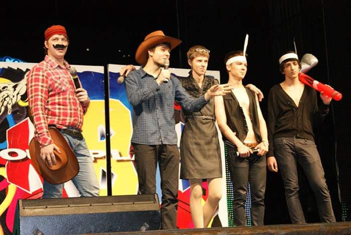 Команды КВН ВГУЭС – в финале Дальневосточной лиги КВН