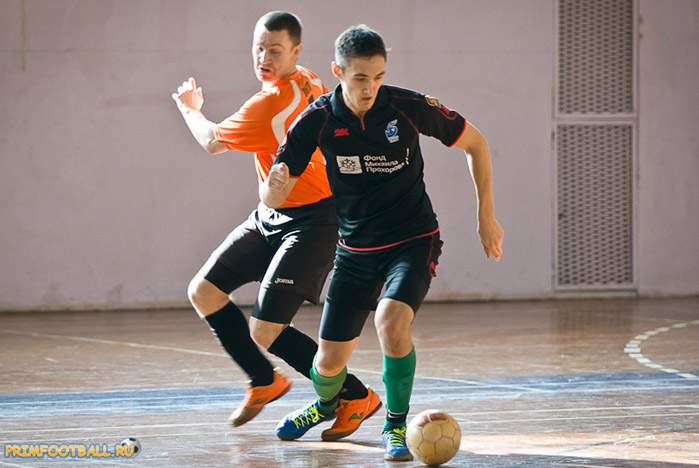 Футболисты ВГУЭС выиграли у сборной ДВФУ 4:3