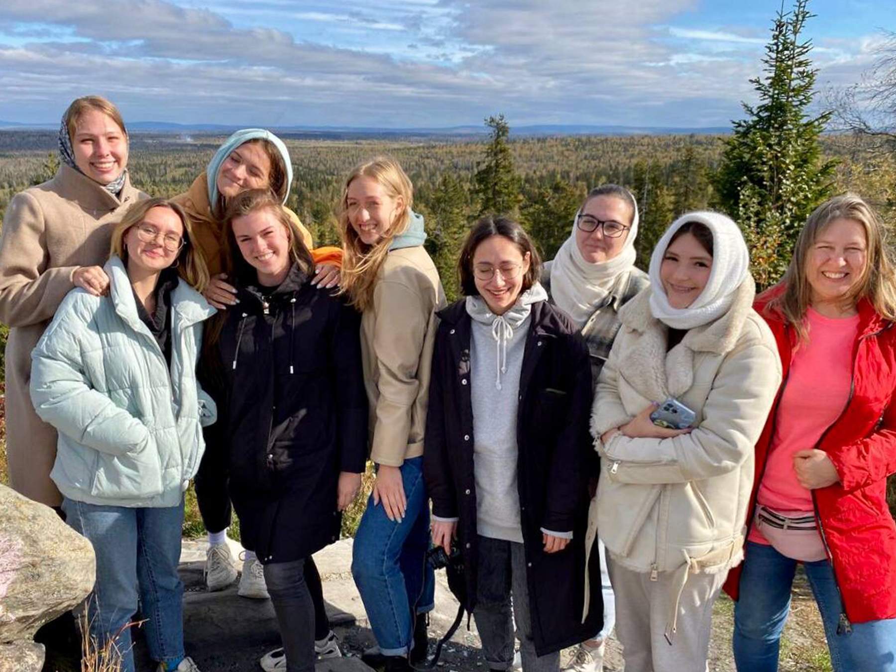 Студенты ВВГУ провели профессиональное социологическое исследование в экспедиции по Пермскому краю