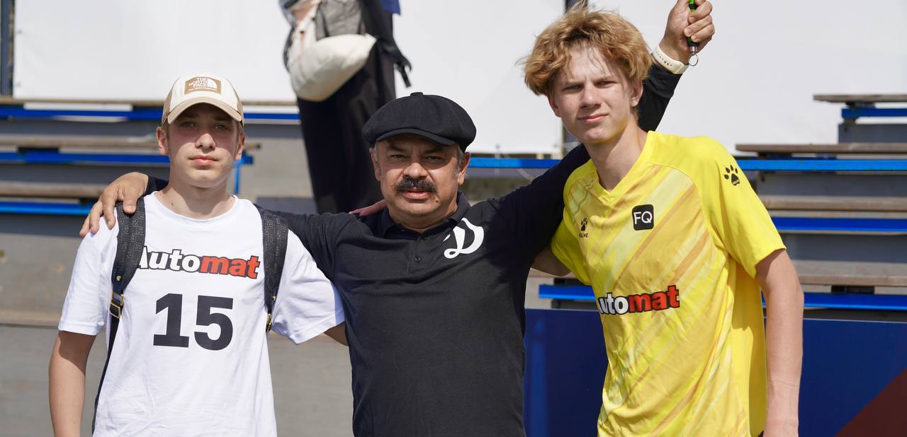 Сборная ВВГУ громит «Альтерну» в чемпионате Владивостока по футболу